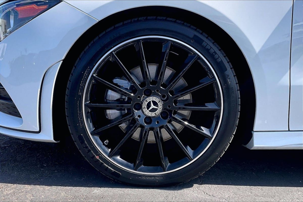Used 2022 Mercedes-Benz CLA 250 w/ AMG Line image 9