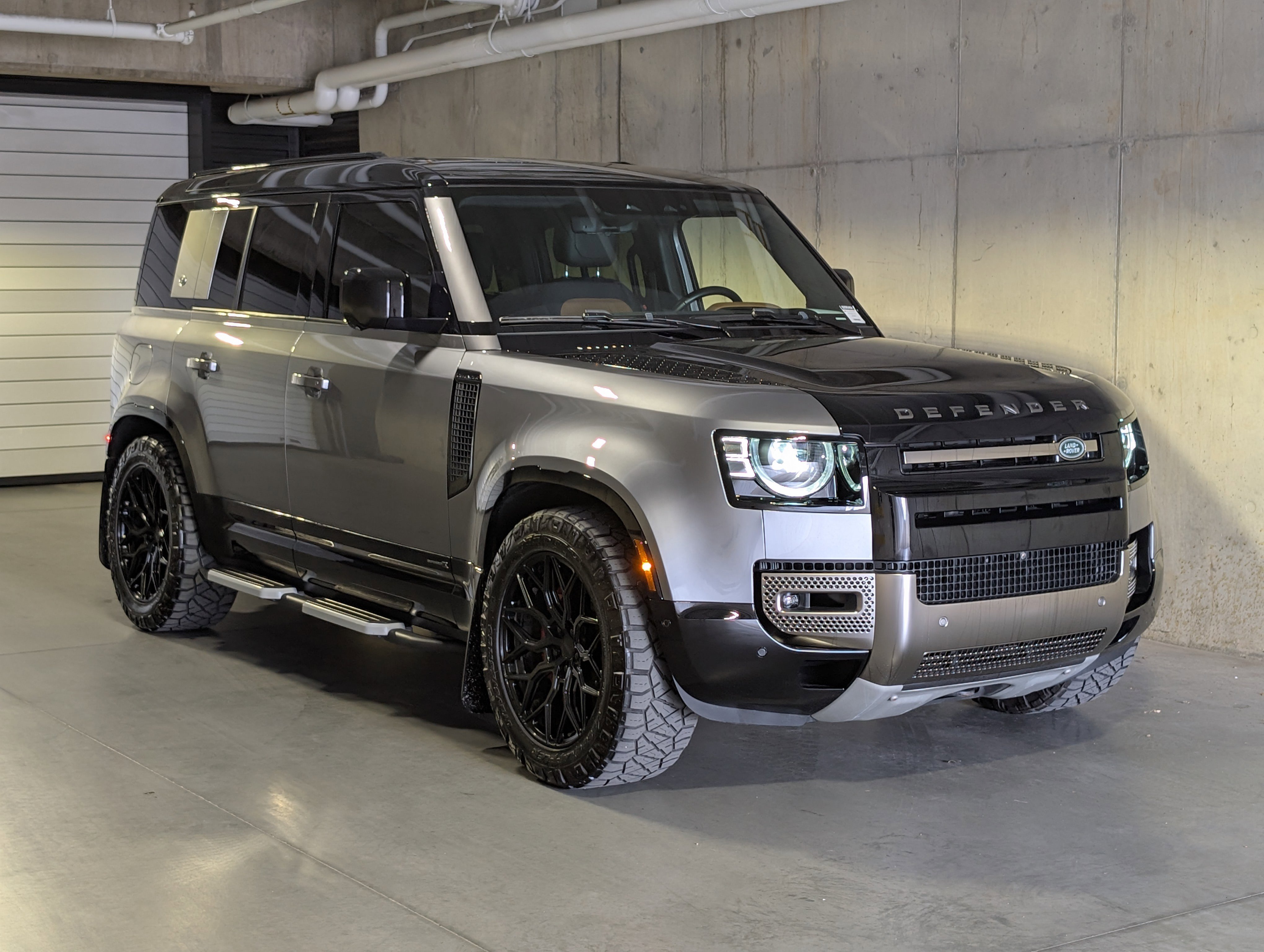 Used 2020 Land Rover Defender 110 X image 11