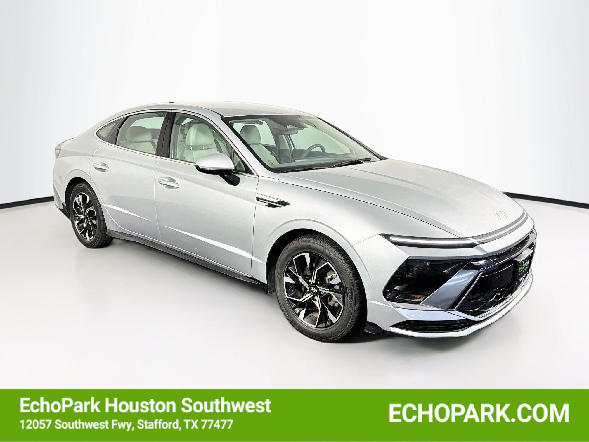 Used 2025 Hyundai Sonata SEL FWD image 1