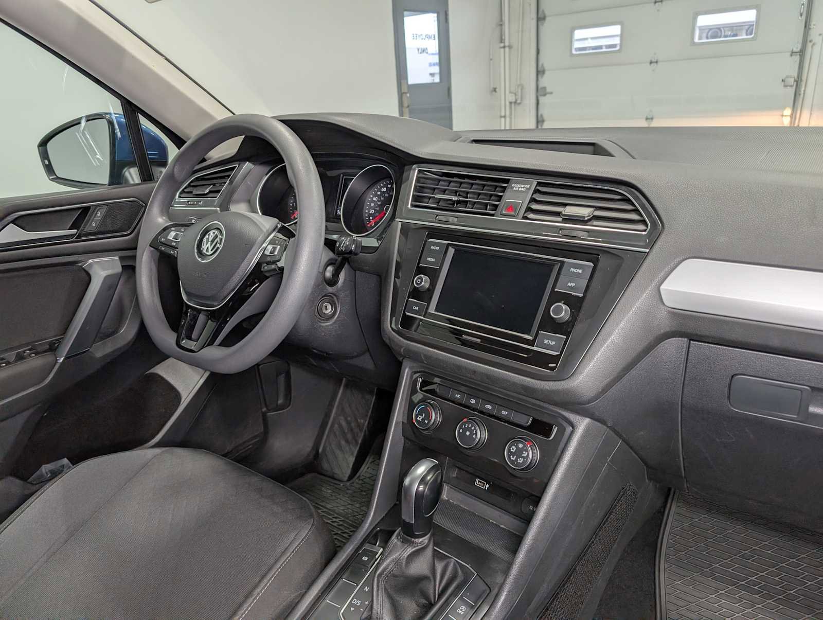 Used 2018 Volkswagen Tiguan S FWD image 39