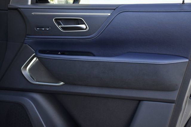 New 2026 INFINITI QX80 4WD w/ Sport Exterior Package image 38