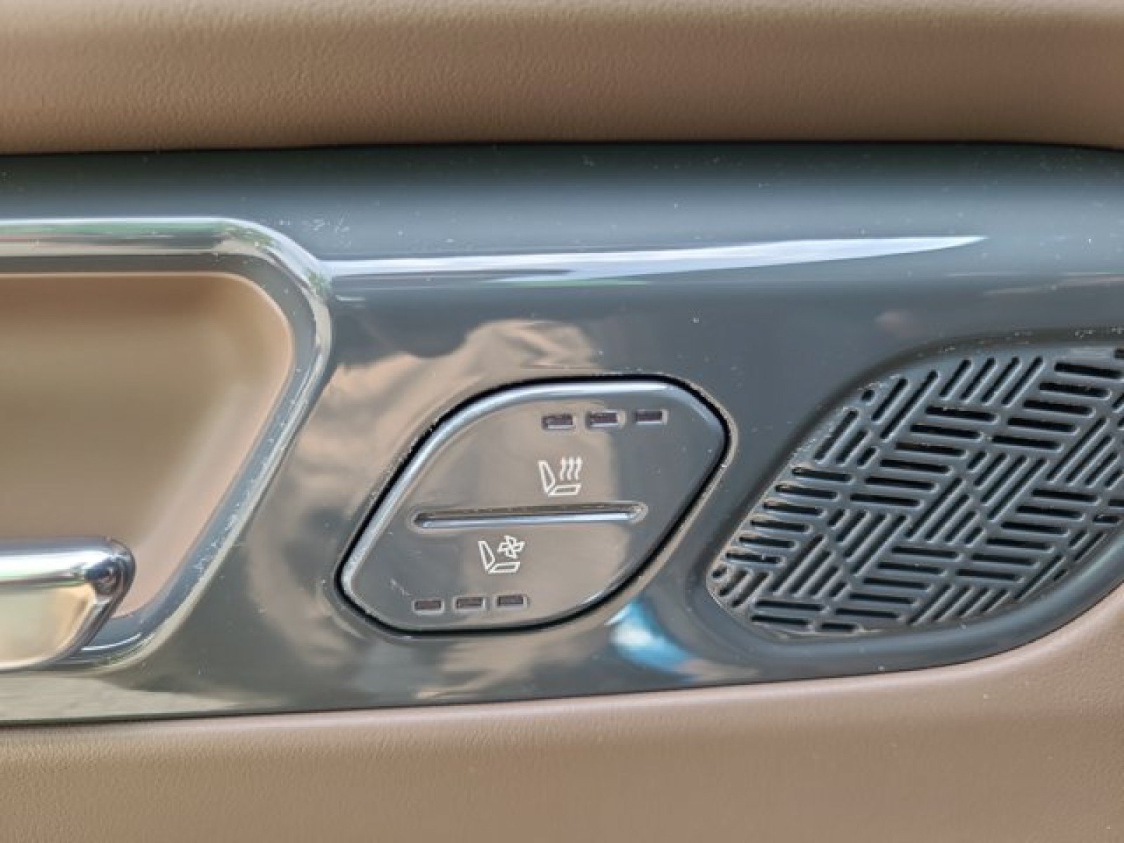Used 2024 Kia EV9 GT-Line AWD/4WD image 39