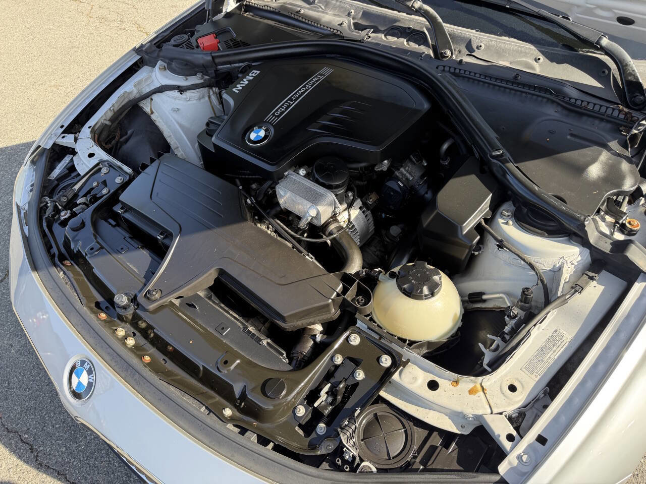 Used 2014 BMW 320i 320i 4dr Sedan image 27