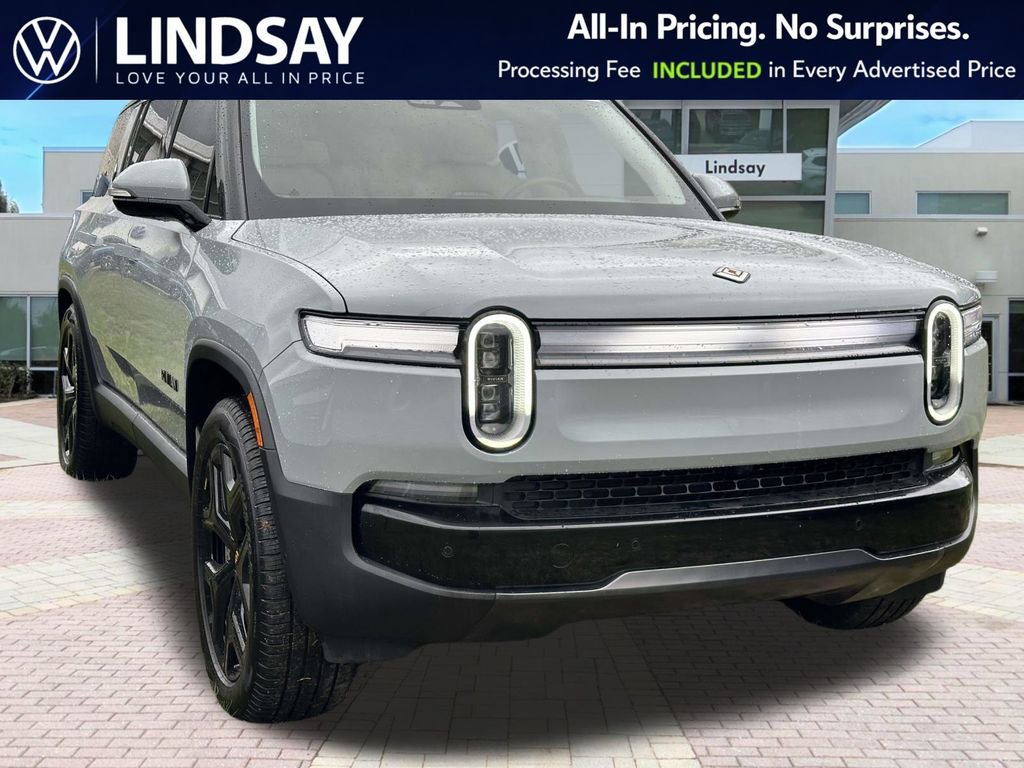 Used 2025 Rivian R1S Adventure AWD/4WD image 1