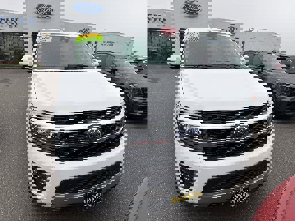 Used 2023 Ford Expedition Max Limited image 7