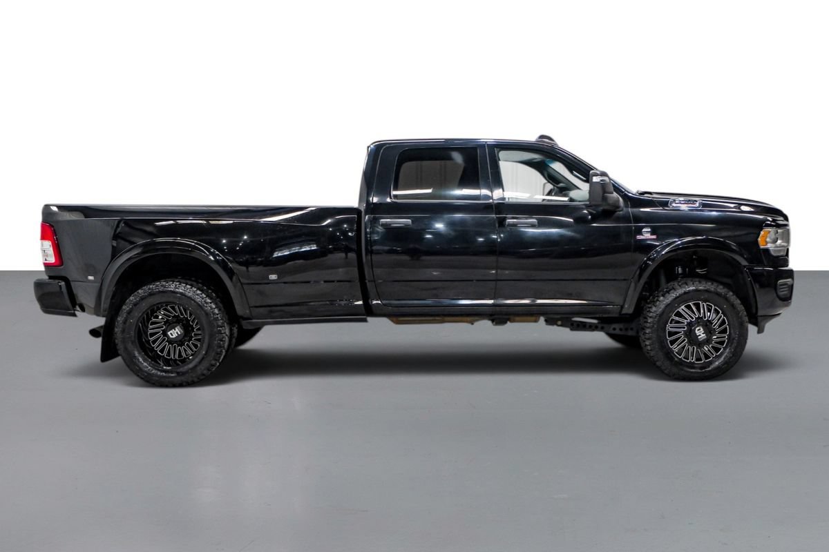 Used 2023 RAM 3500 Tradesman w/ Chrome Appearance Group AWD/4WD image 6