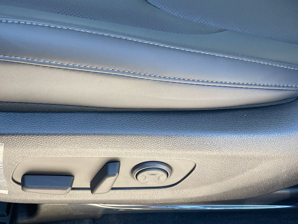 New 2027 Kia Carnival EX FWD image 10