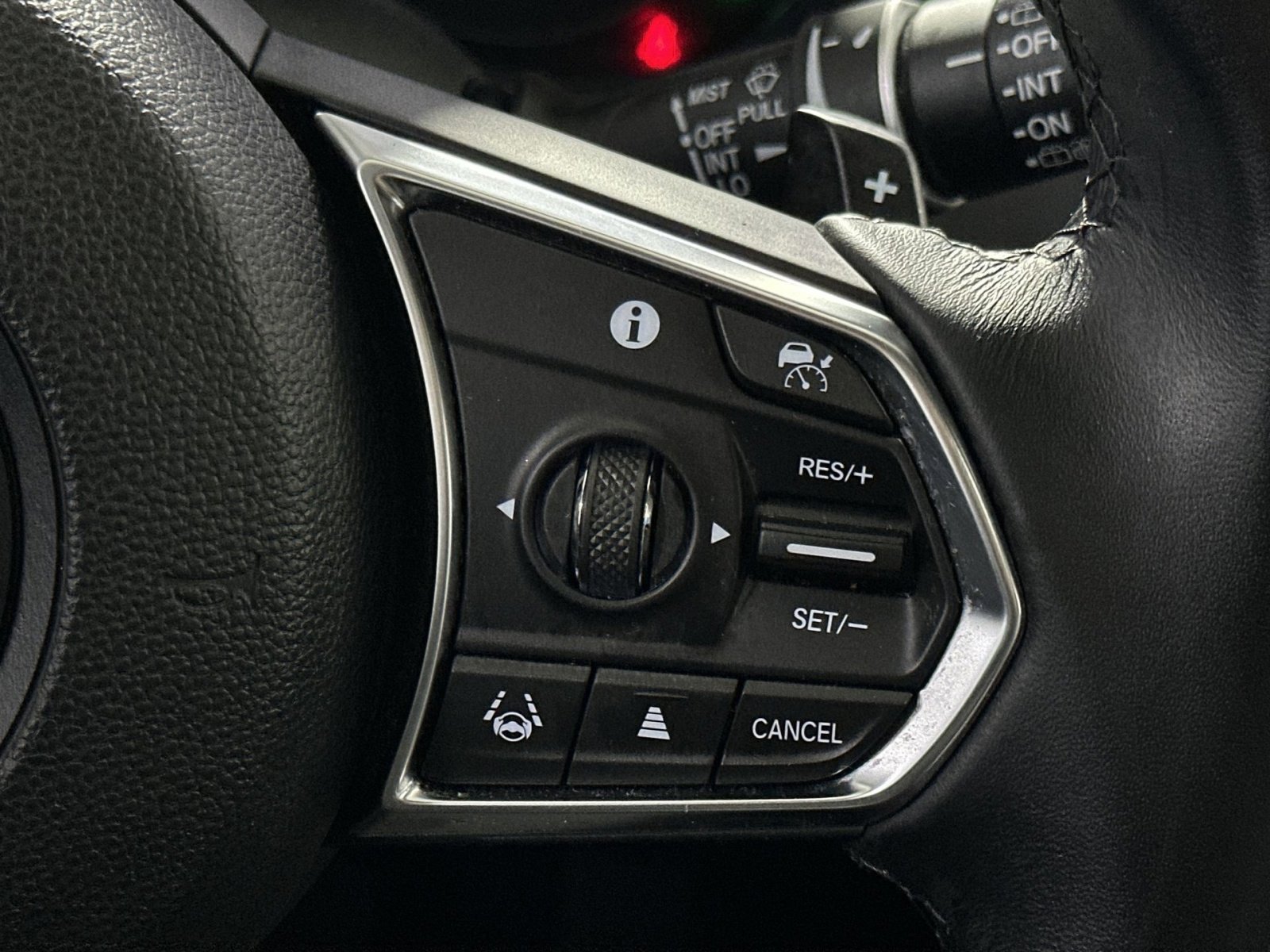 Used 2023 Acura RDX w/ Technology Package image 18