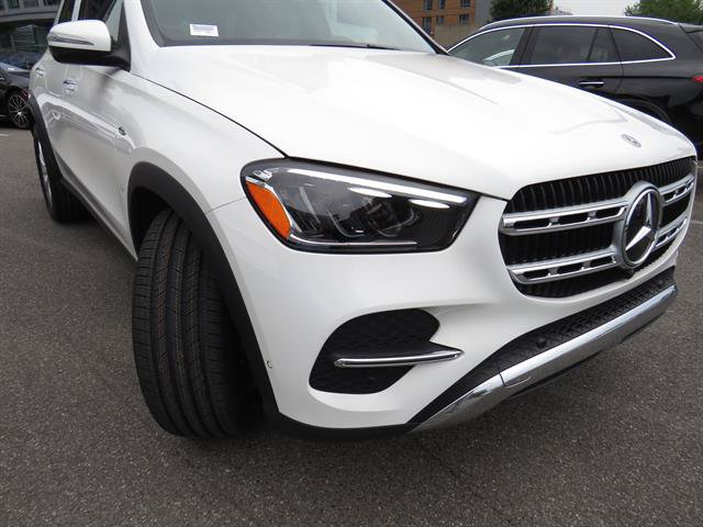 Used 2025 Mercedes-Benz GLE 450e 4MATIC w/ Winter Package image 26