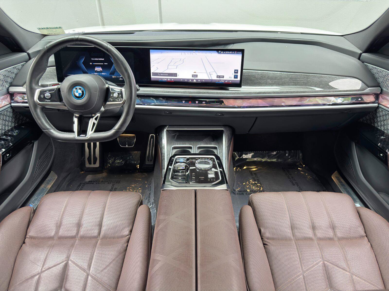 Used 2023 BMW i7 xDrive60 w/ Executive Package 2 AWD/4WD image 12