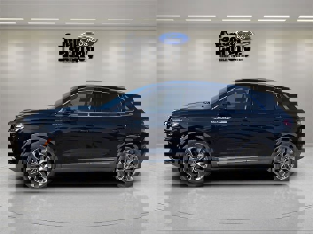 Used 2022 Lincoln Nautilus Reserve image 2