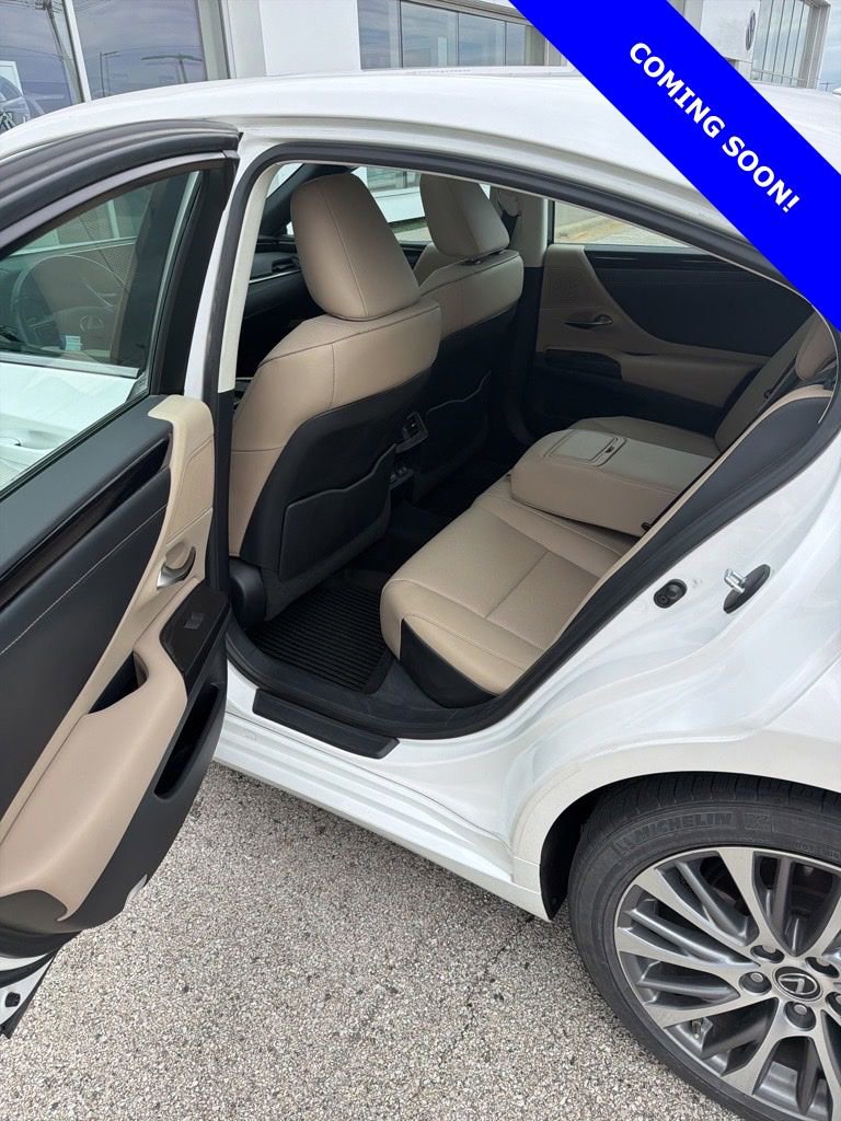 Used 2020 Lexus ES 350 w/ Premium Package image 11