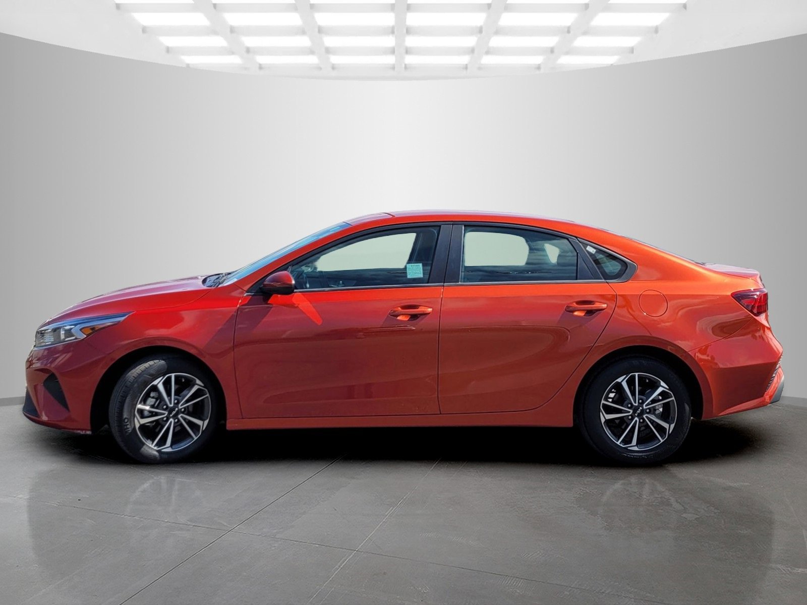 Used 2023 Kia Forte LXS image 7