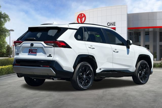 Certified 2023 Toyota RAV4 SE w/ Convenience Package AWD/4WD image 5