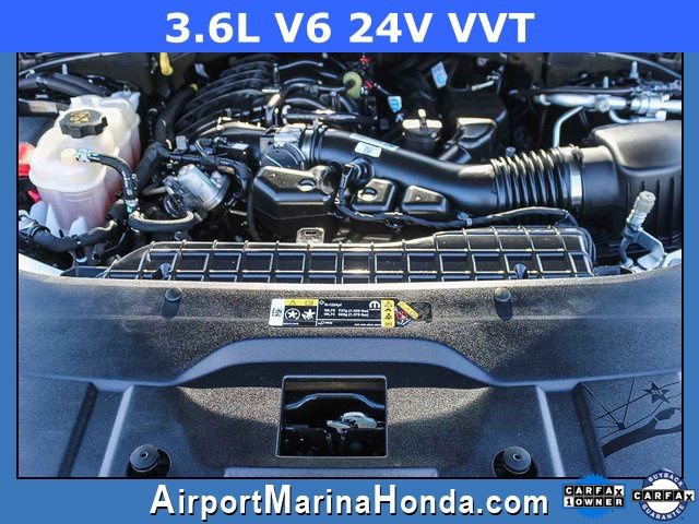 Used 2023 Jeep Grand Cherokee Laredo w/ Luxury Tech Group I image 18