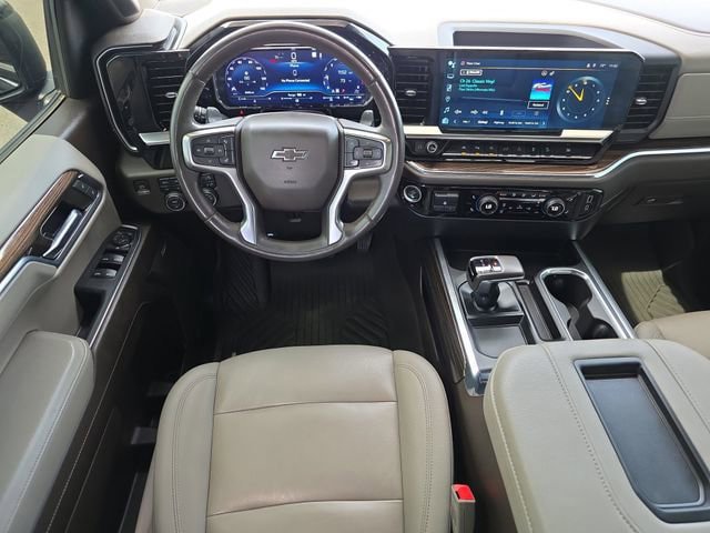 Used 2022 Chevrolet Silverado 1500 LT Trail Boss w/ LT Trail Boss Premium Package AWD/4WD image 12