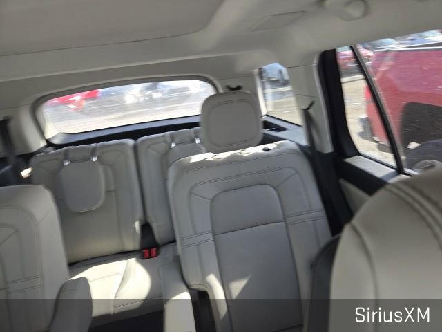 Used 2025 Lincoln Aviator Reserve w/ Equipment Group 201A image 14
