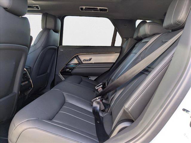 New 2025 Land Rover Range Rover Sport Dynamic SE AWD/4WD image 16