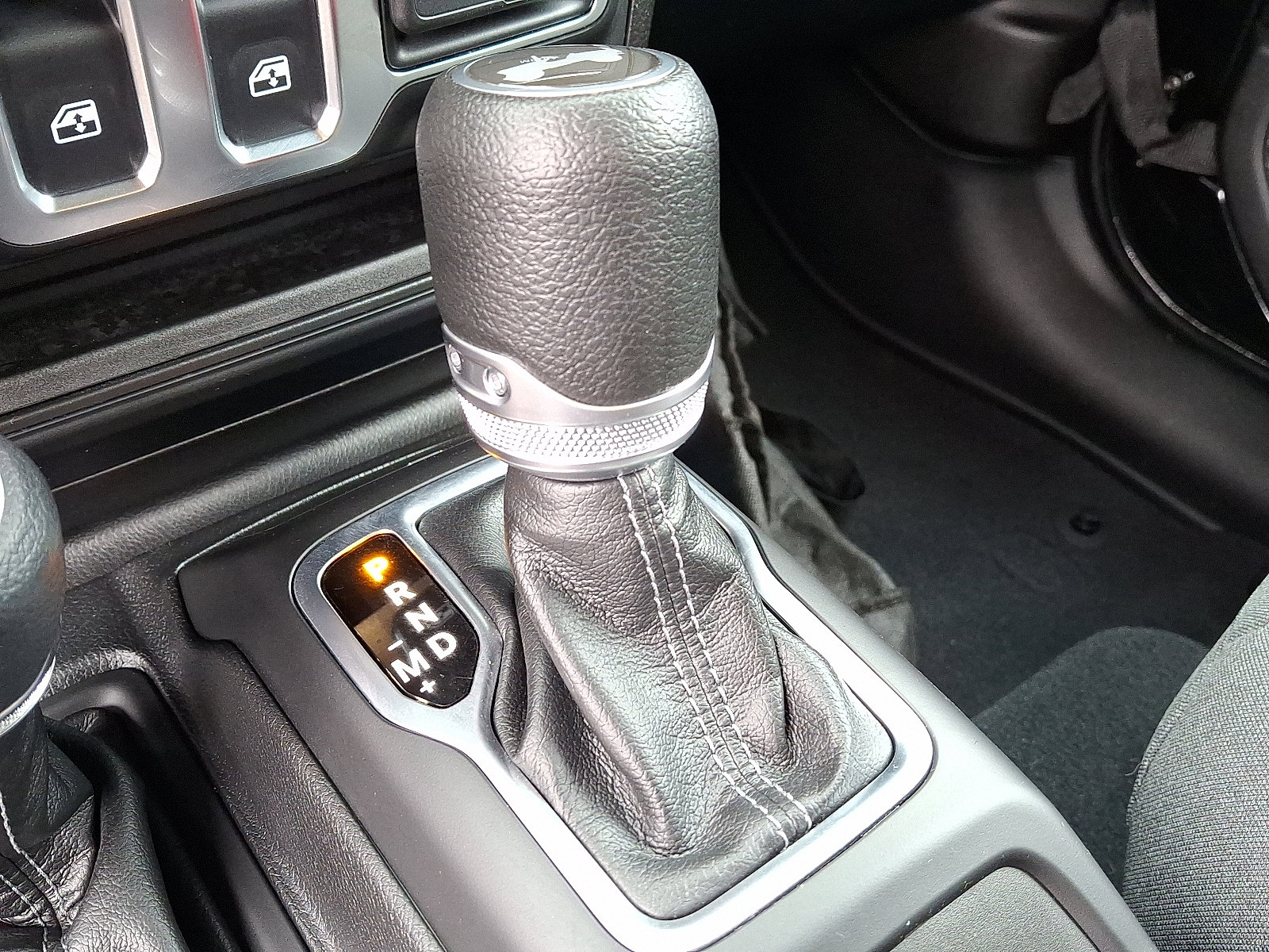 Used 2024 Jeep Wrangler Sport S image 15