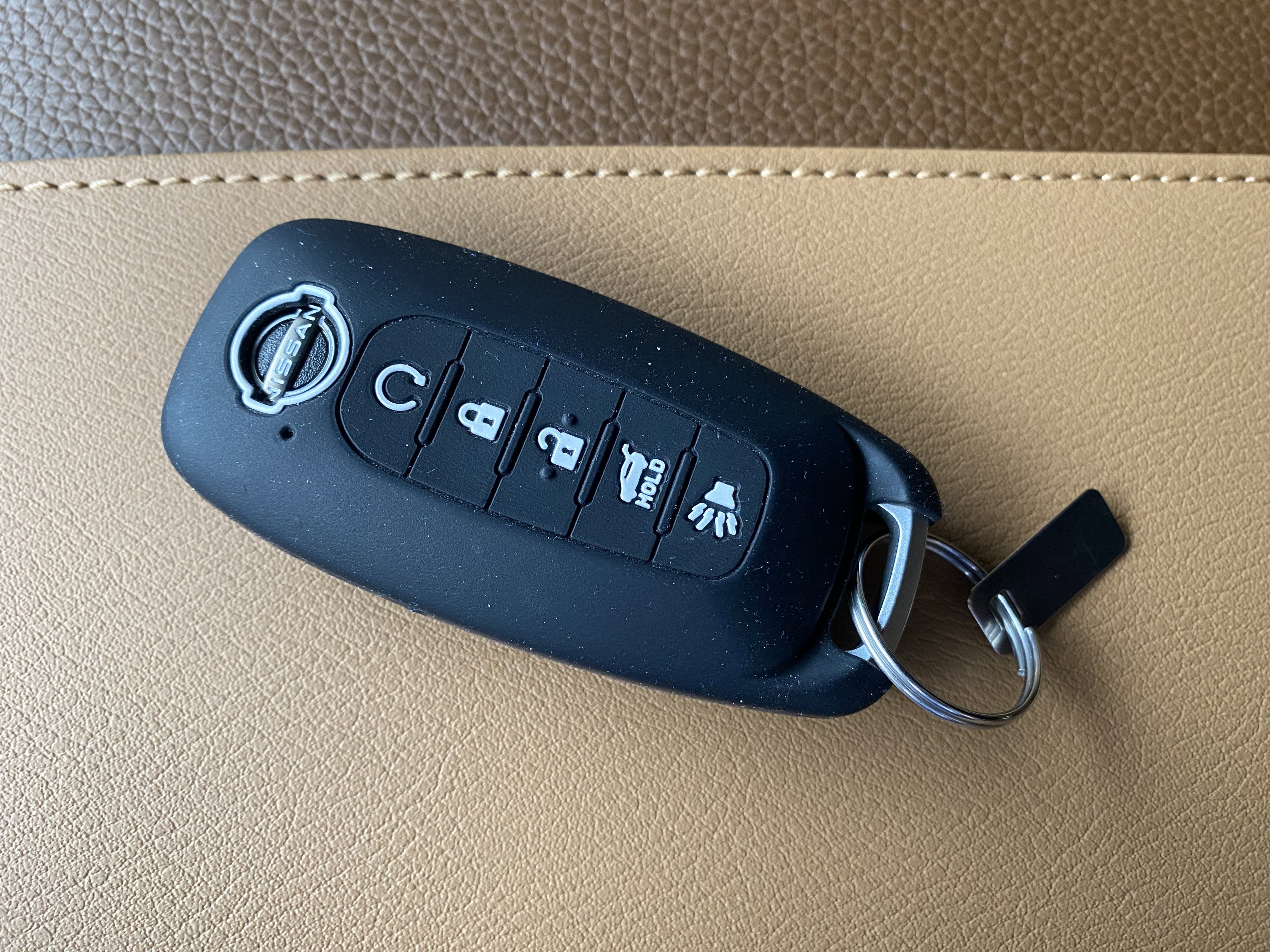 Used 2025 Nissan Armada SL image 38