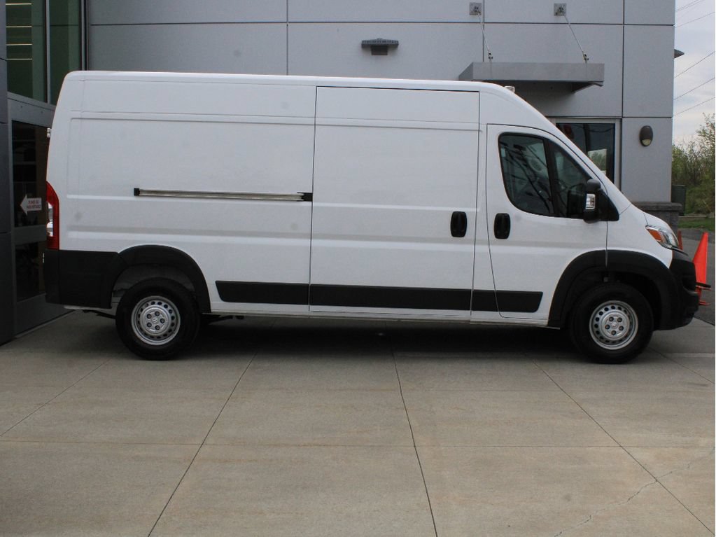 New 2026 RAM ProMaster 2500 w/ Premium Convenience Group FWD image 4