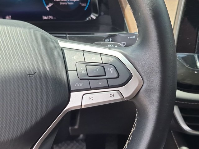 Used 2025 Volkswagen Atlas SE FWD image 21