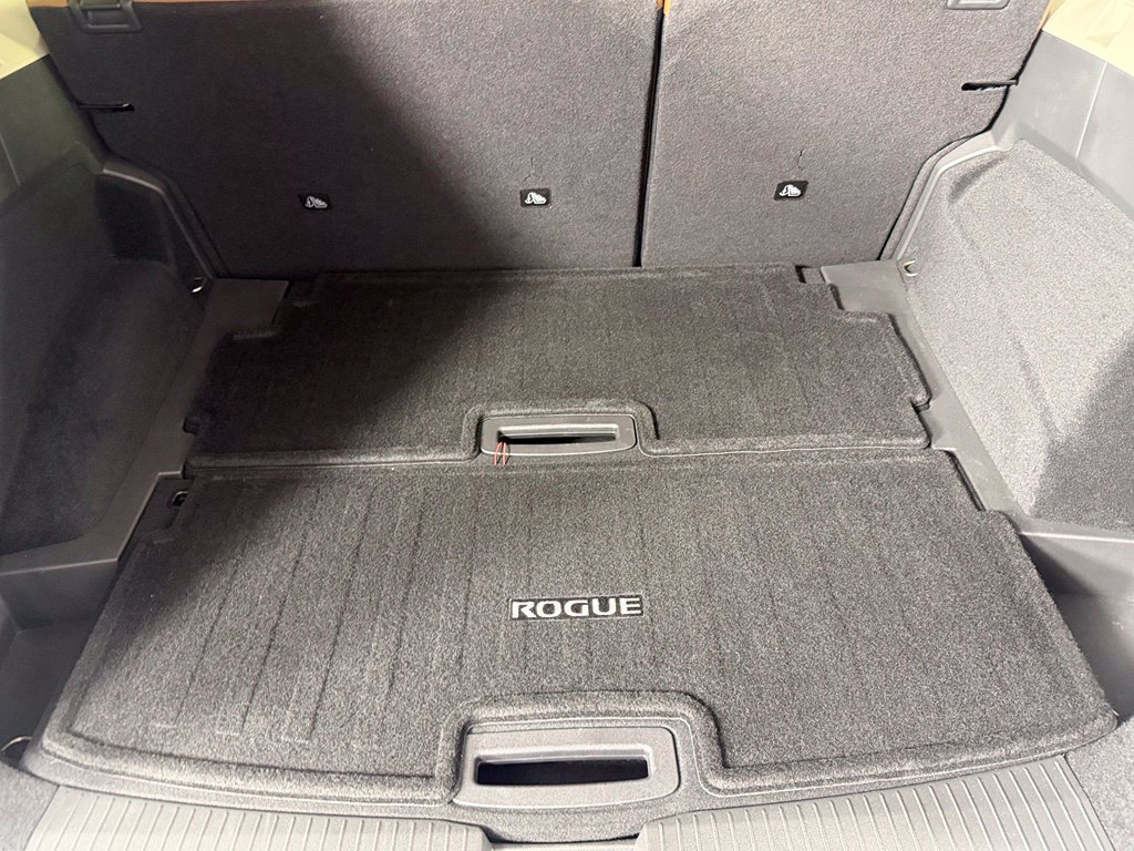 Used 2026 Nissan Rogue Platinum w/ Platinum Premium Package AWD/4WD image 19