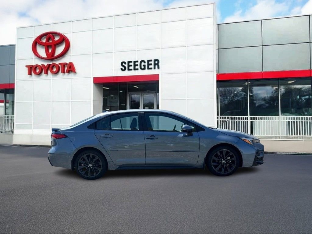 Used 2023 Toyota Corolla XSE FWD image 2