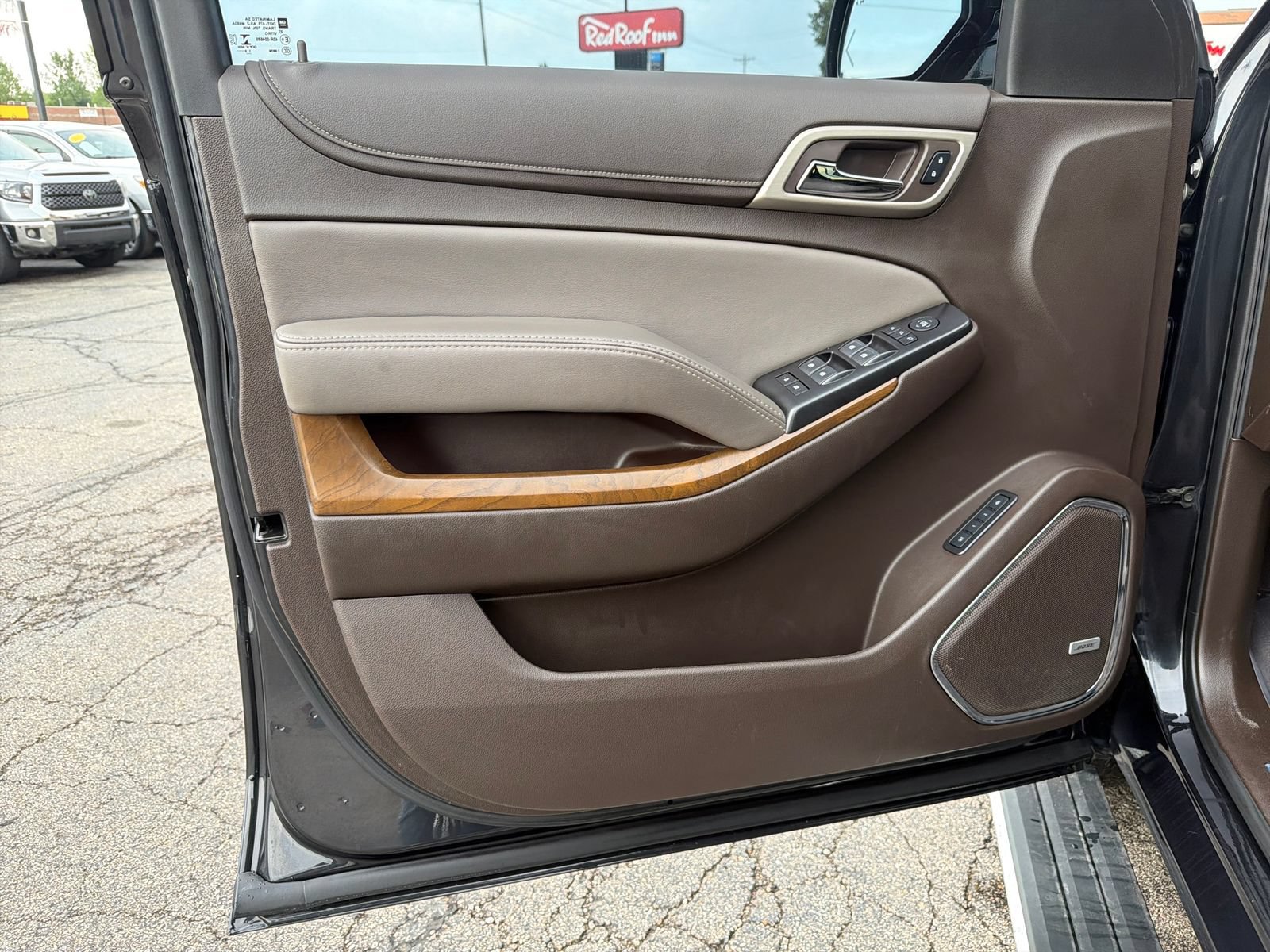 Used 2020 GMC Yukon Denali w/ Denali Ultimate Package AWD/4WD image 12