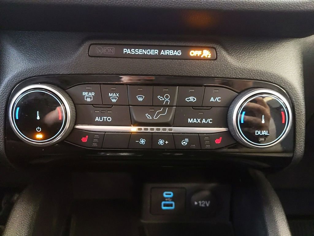 Used 2022 Ford Escape Titanium w/ Titanium Elite Package AWD/4WD image 22