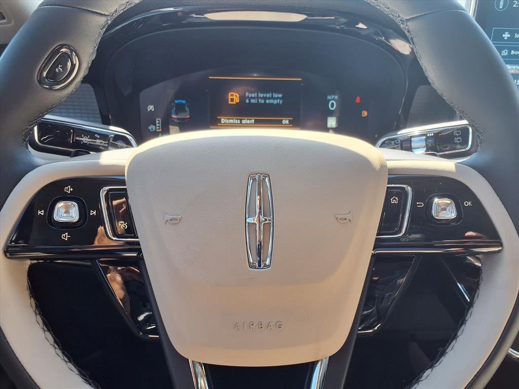 New 2026 Lincoln Corsair Premiere image 9