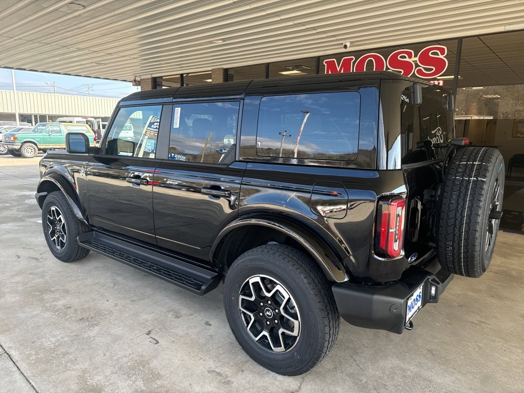 New 2025 Ford Bronco Outer Banks image 6