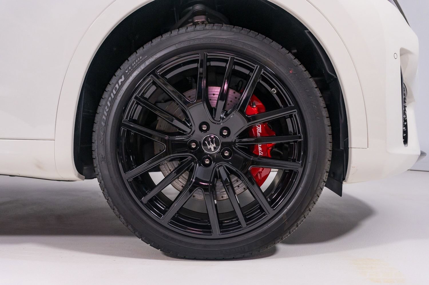 Used 2024 Maserati Levante Modena Ultima image 12