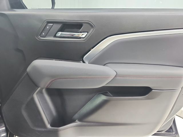 Used 2025 Chevrolet Colorado Z71 w/ Technology Package AWD/4WD image 45