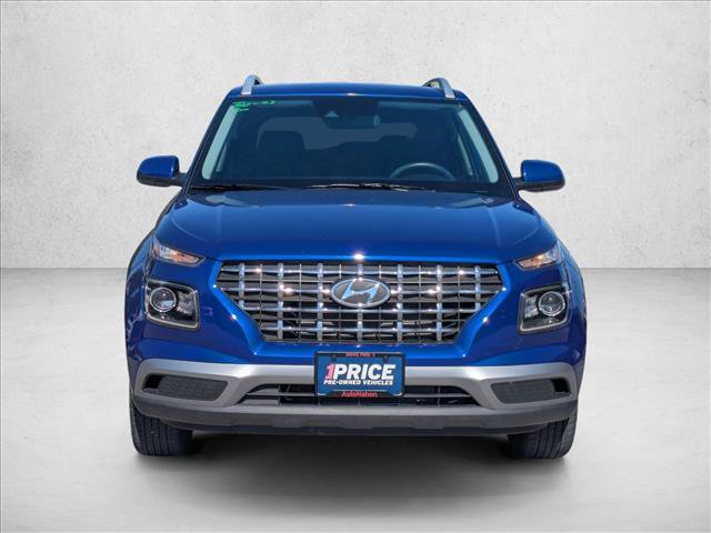 Used 2022 Hyundai Venue SEL video 2