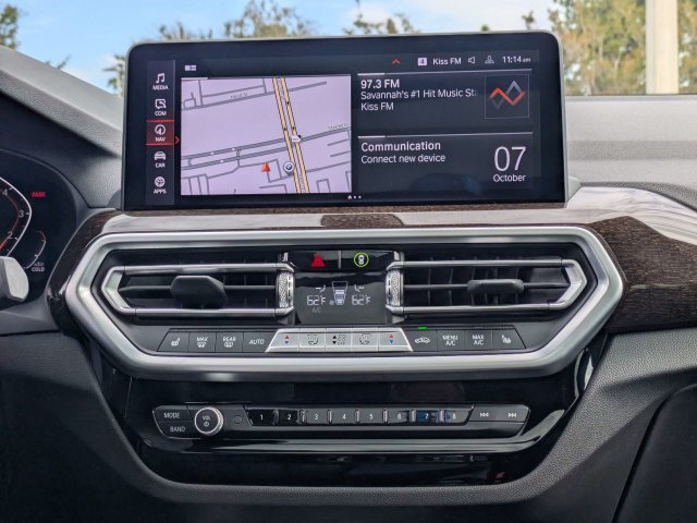 Used 2024 BMW X4 xDrive30i w/ Parking Assistance Package AWD/4WD image 17
