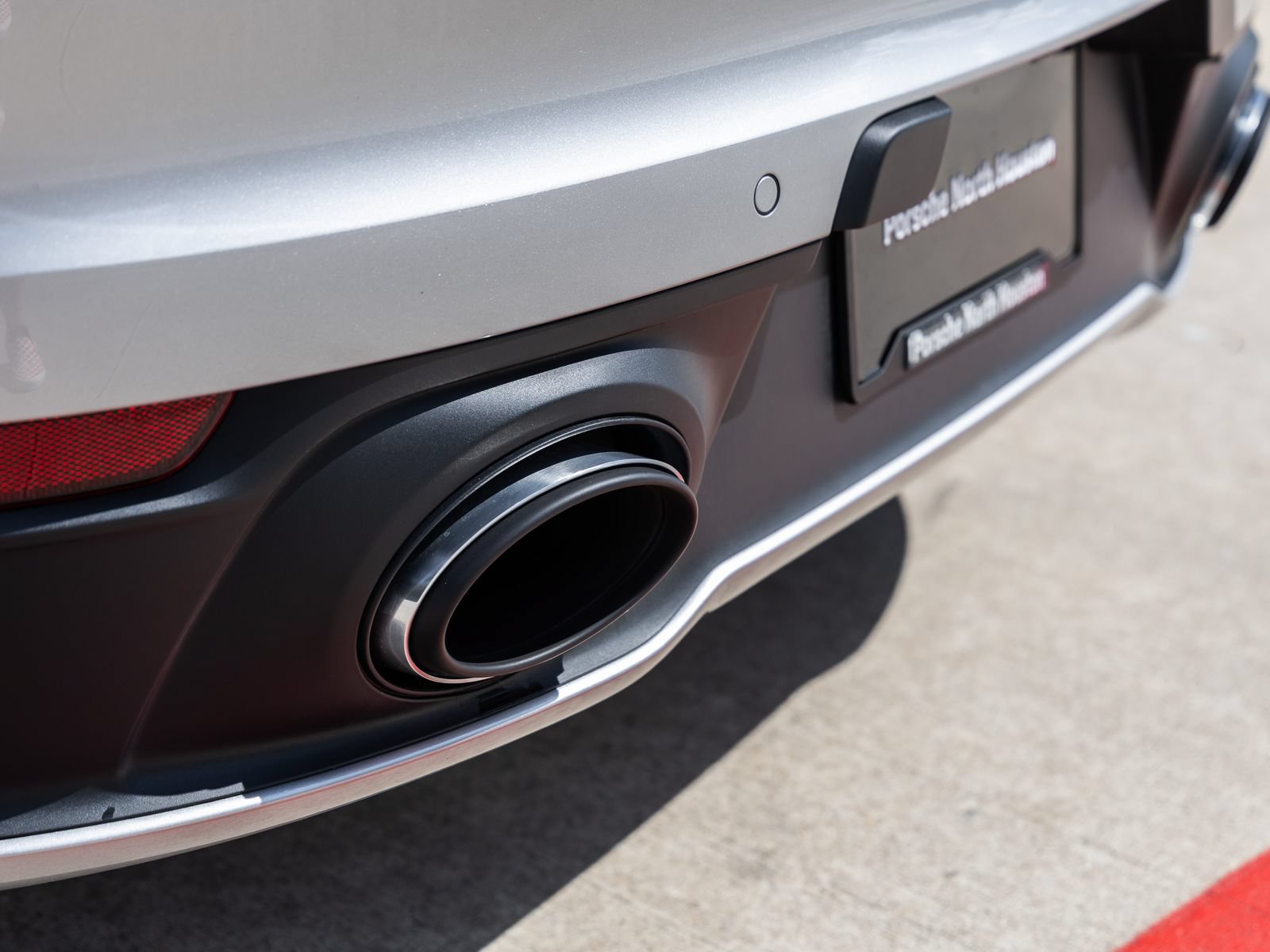 Certified 2023 Porsche 911 Carrera T RWD image 17