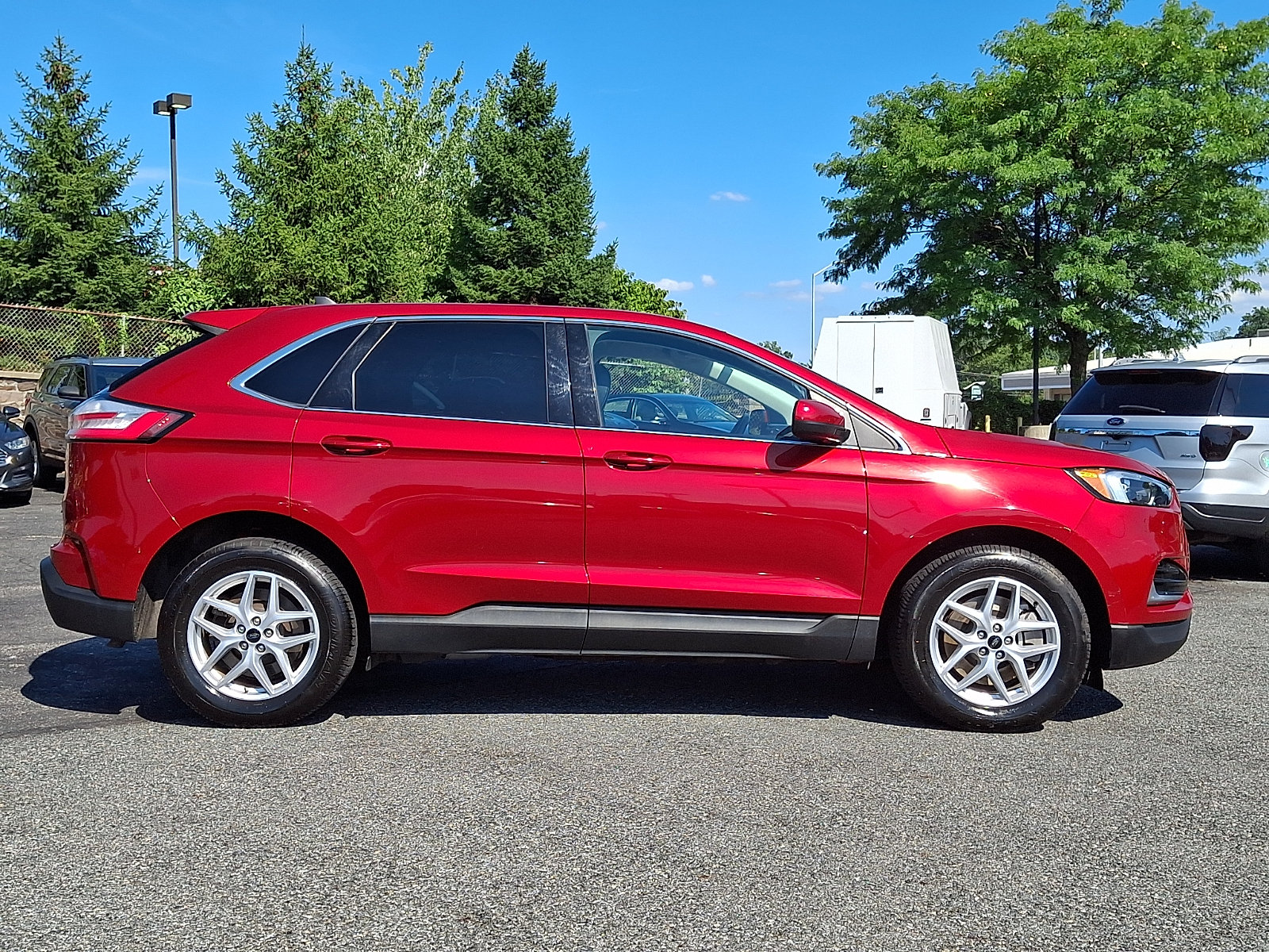 Certified 2024 Ford Edge SEL AWD/4WD image 7
