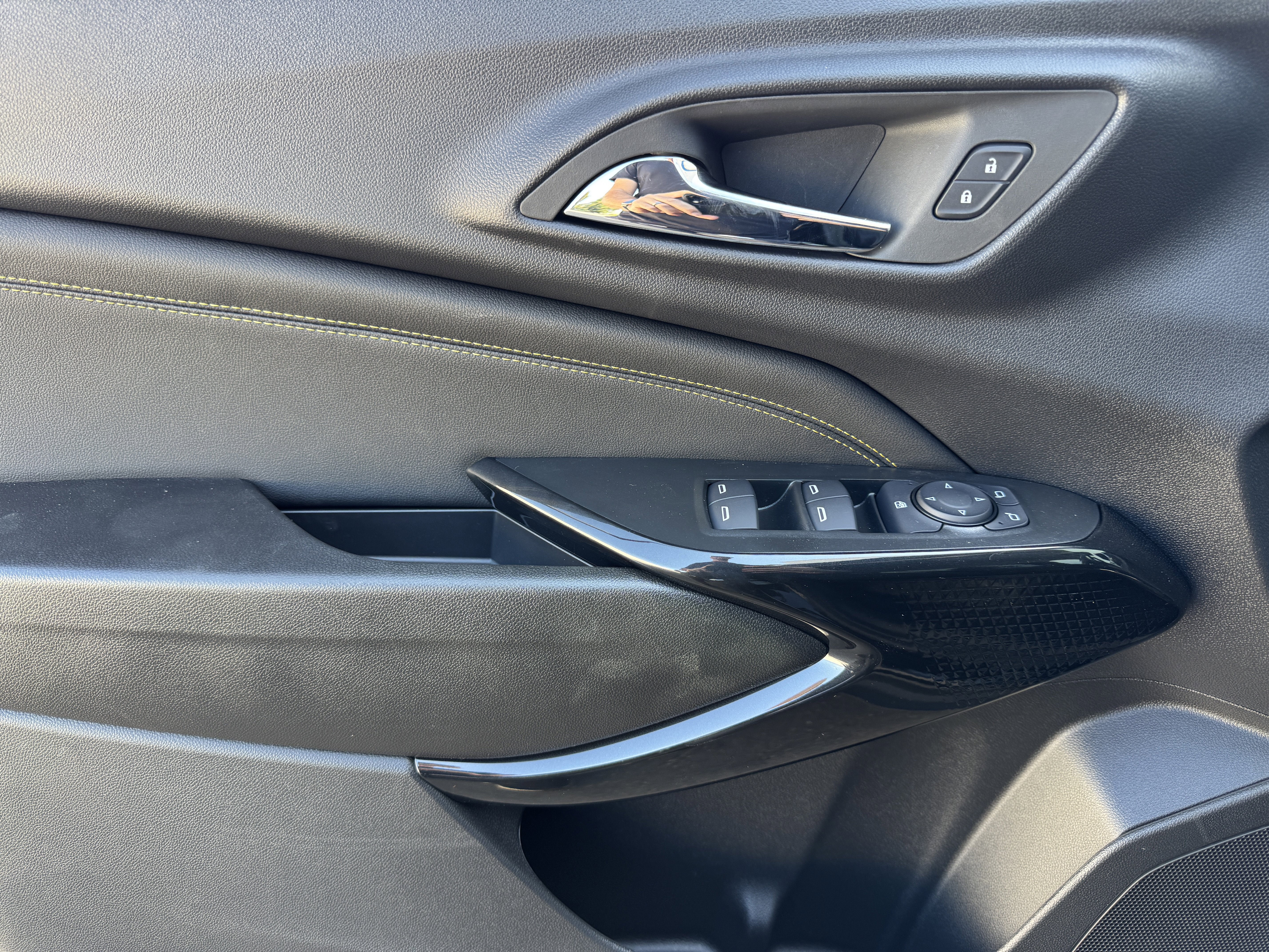 New 2025 Chevrolet Trax ACTIV w/ Driver Confidence Package image 9