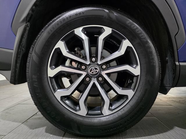 Used 2024 Toyota Corolla Cross AWD Hybrid w/ Moonroof Package image 24