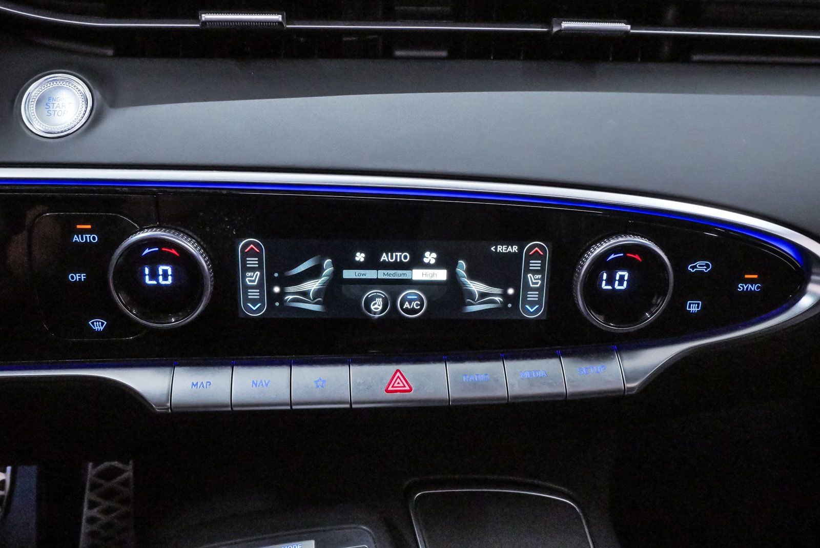 Certified 2025 Genesis GV70 3.5T Sport w/ Sport Advanced Package image 17