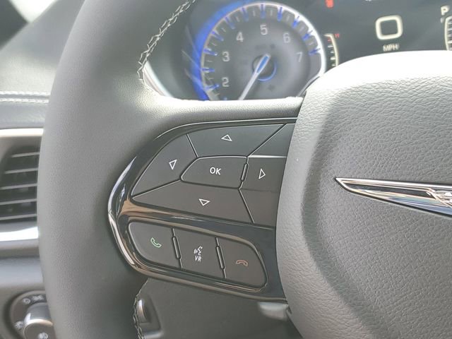 New 2026 Chrysler Pacifica Limited w/ S Appearance Package image 9