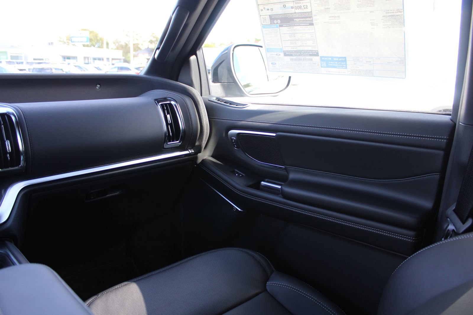 New 2025 Ford Expedition Max Platinum w/ Stealth Performance Package image 11