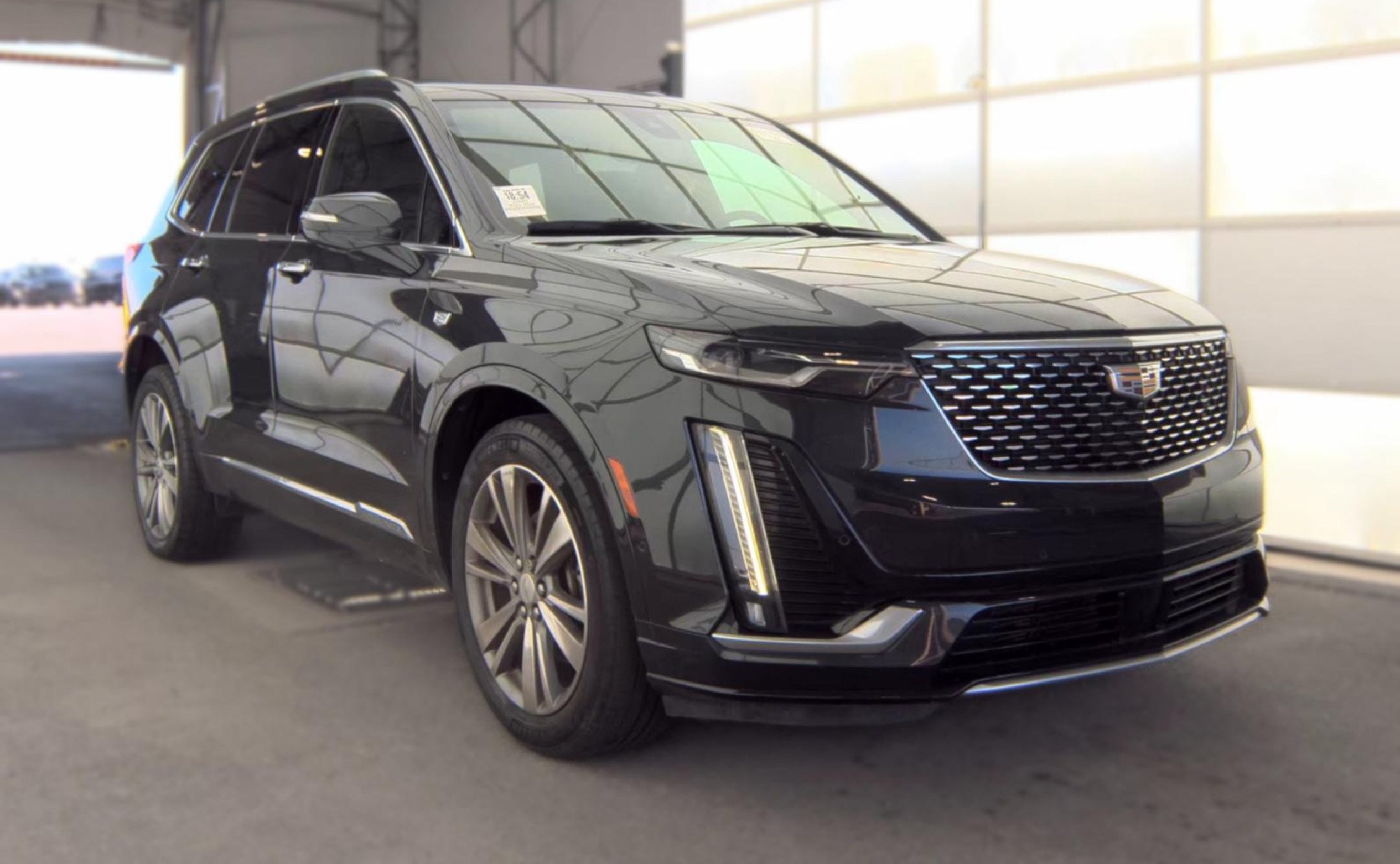 Used 2020 Cadillac XT6 Premium Luxury AWD/4WD image 3