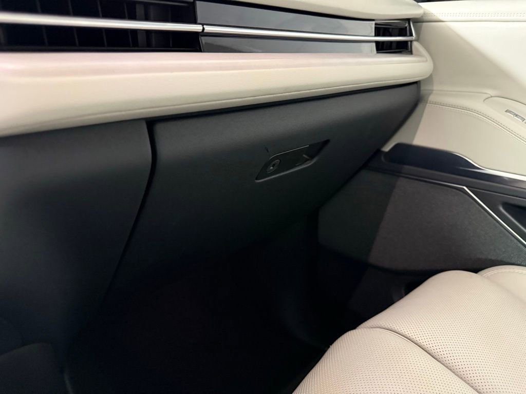 Certified 2025 Lincoln Navigator Reserve image 39