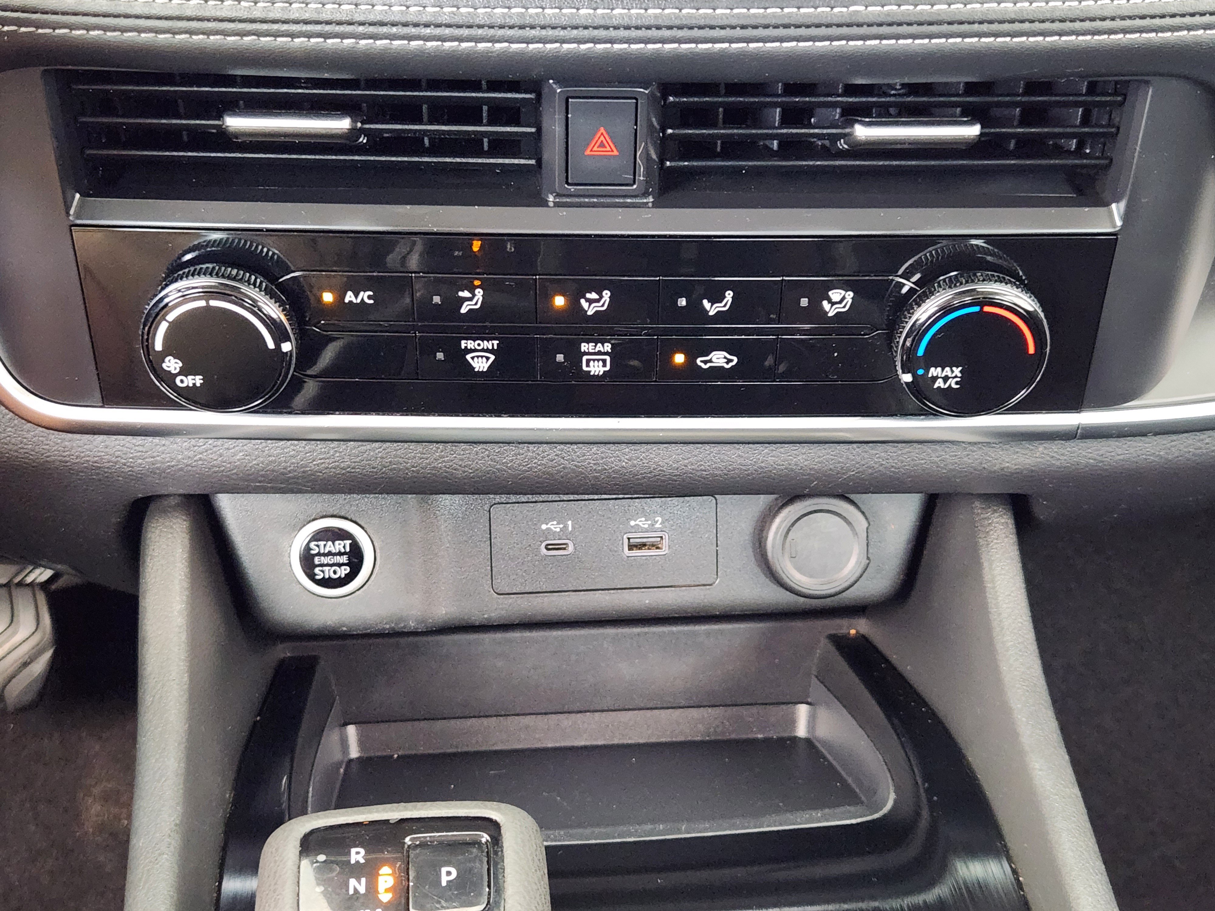 Used 2023 Nissan Rogue S AWD/4WD image 19