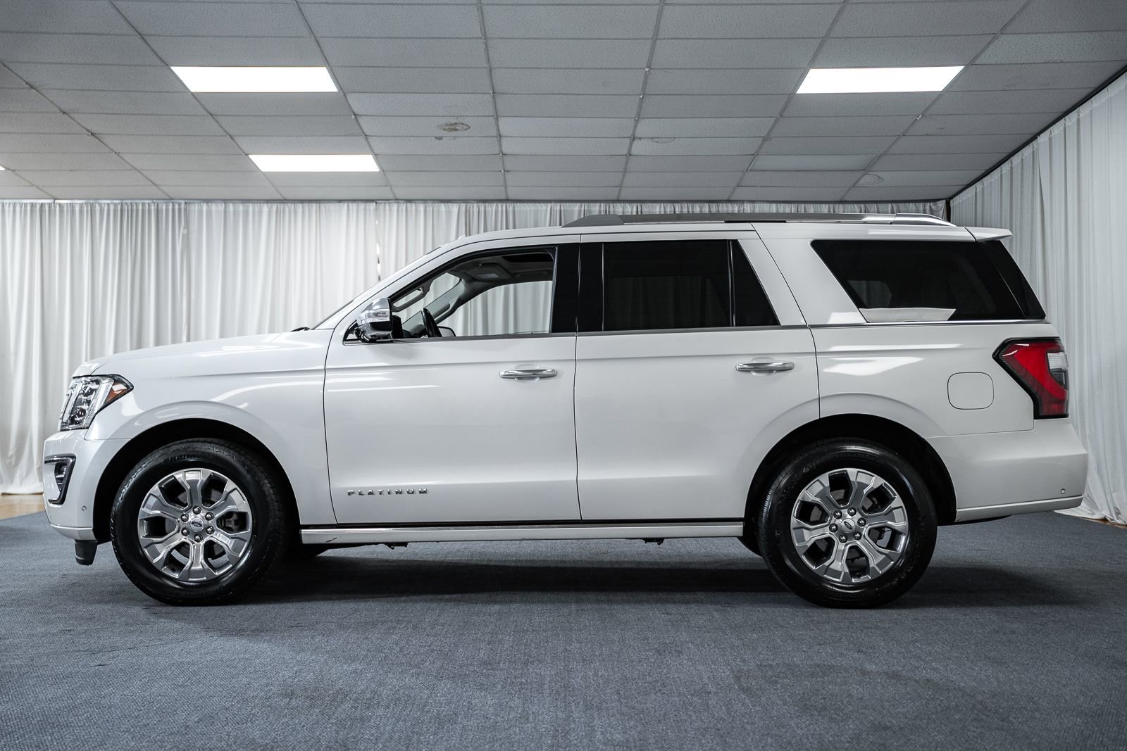 Used 2019 Ford Expedition Platinum image 5