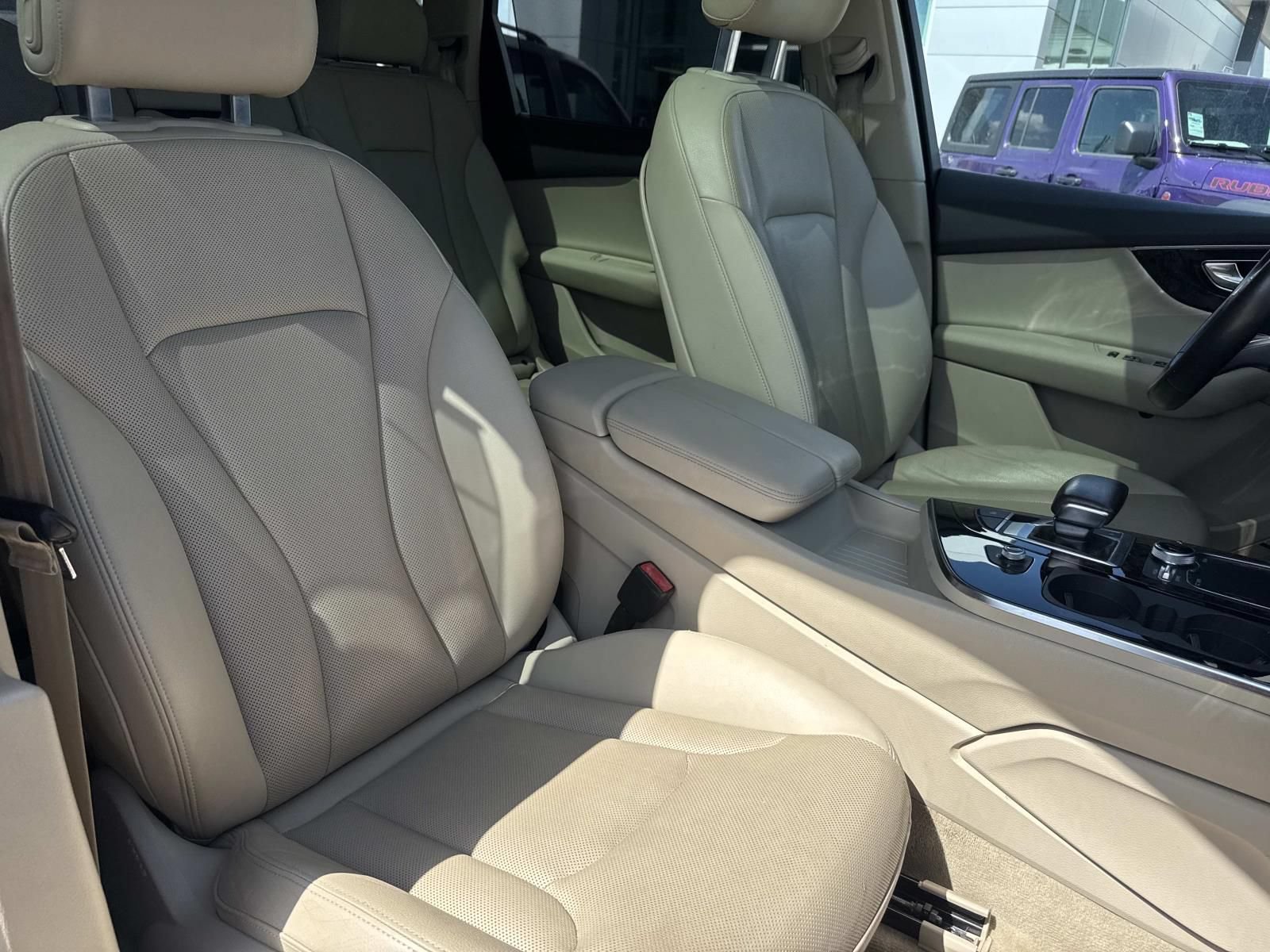 Used 2019 Audi Q7 3.0T Prestige w/ Prestige Package AWD/4WD image 13