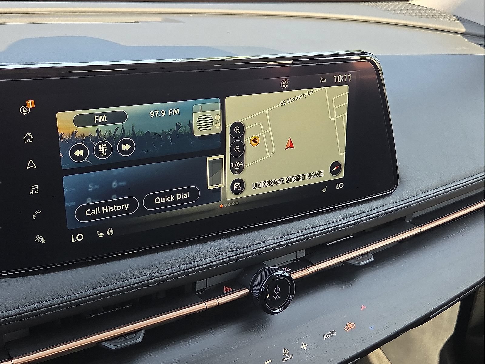Used 2024 Nissan Ariya AWD image 16
