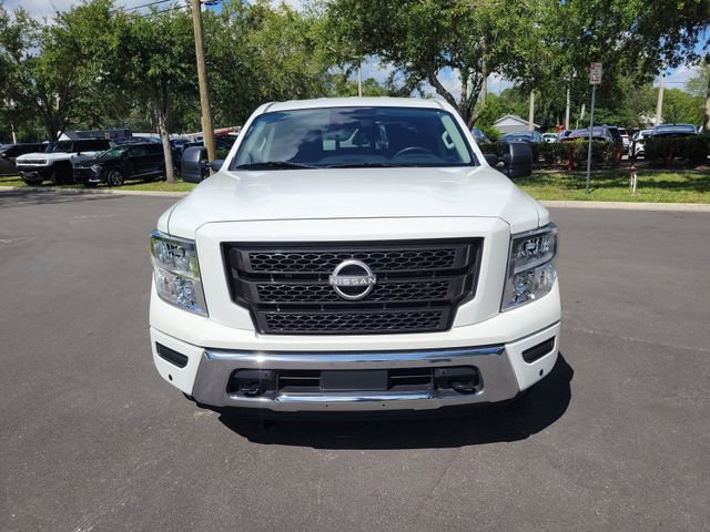 Used 2024 Nissan Titan SV w/ SV Convenience Package RWD image 5